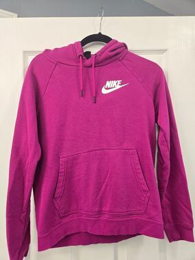 Nike Sportswear Essential Fleece Pullover Hoodie Magenta Pink White Logo - Small